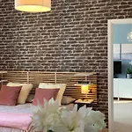 Camozzi Apartment *